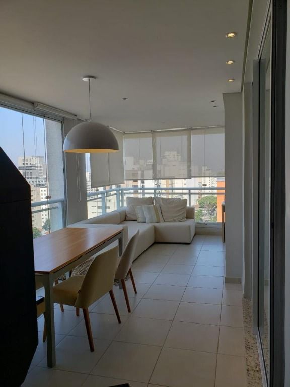 Apartamento à venda com 2 quartos, 70m² - Foto 11