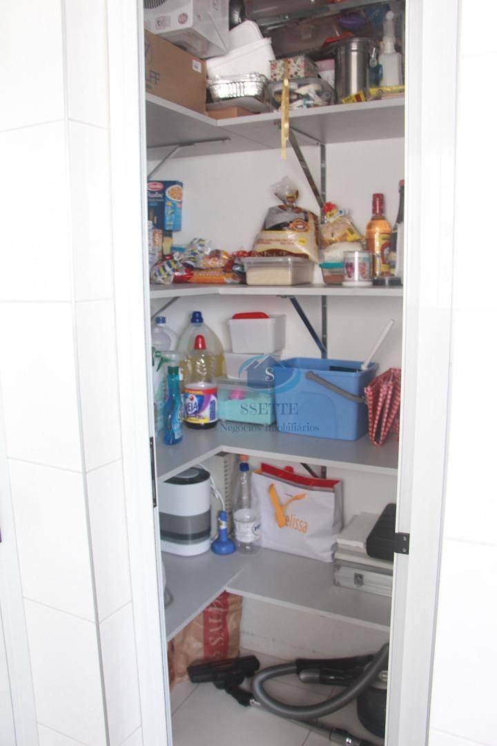 Apartamento para alugar com 2 quartos, 101m² - Foto 13