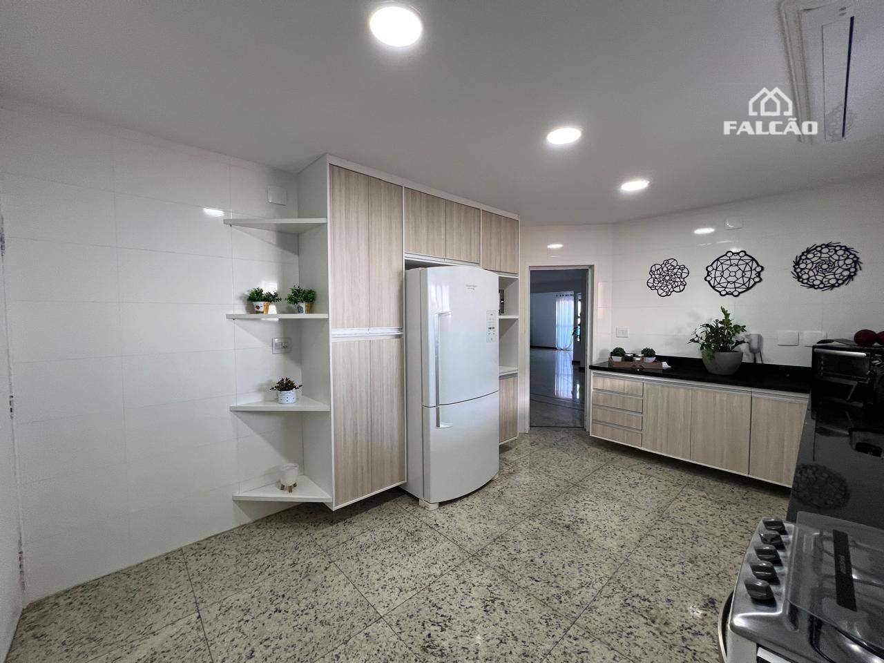 Apartamento à venda com 3 quartos, 147m² - Foto 19