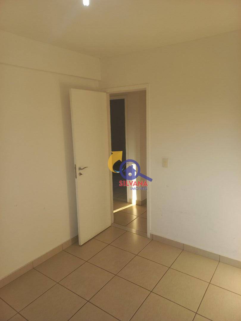 Apartamento para alugar com 3 quartos, 85m² - Foto 10