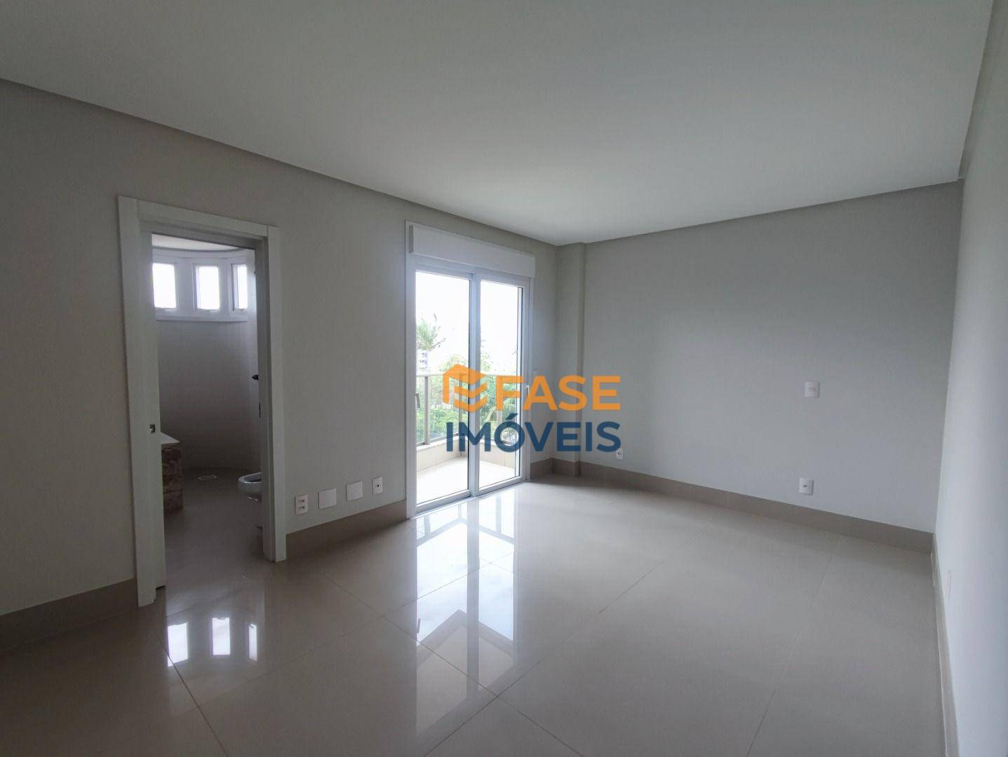 Apartamento à venda com 3 quartos, 172m² - Foto 15