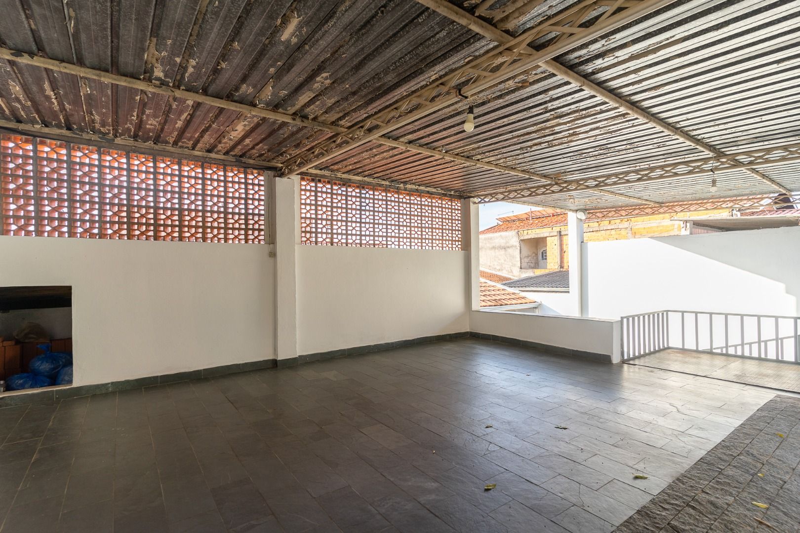 Casa à venda com 4 quartos, 265m² - Foto 17