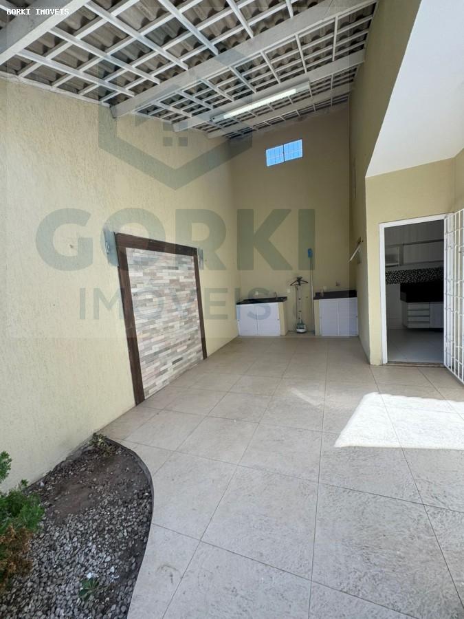 Casa à venda com 3 quartos, 105m² - Foto 7