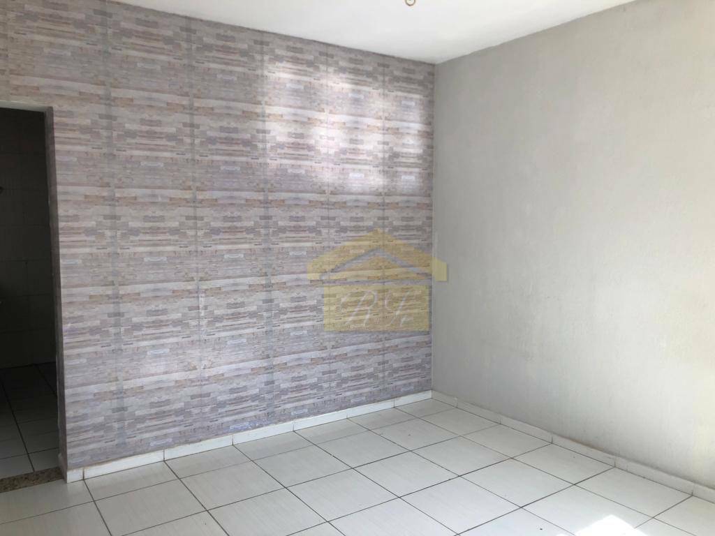 Casa à venda e aluguel com 2 quartos, 100m² - Foto 2