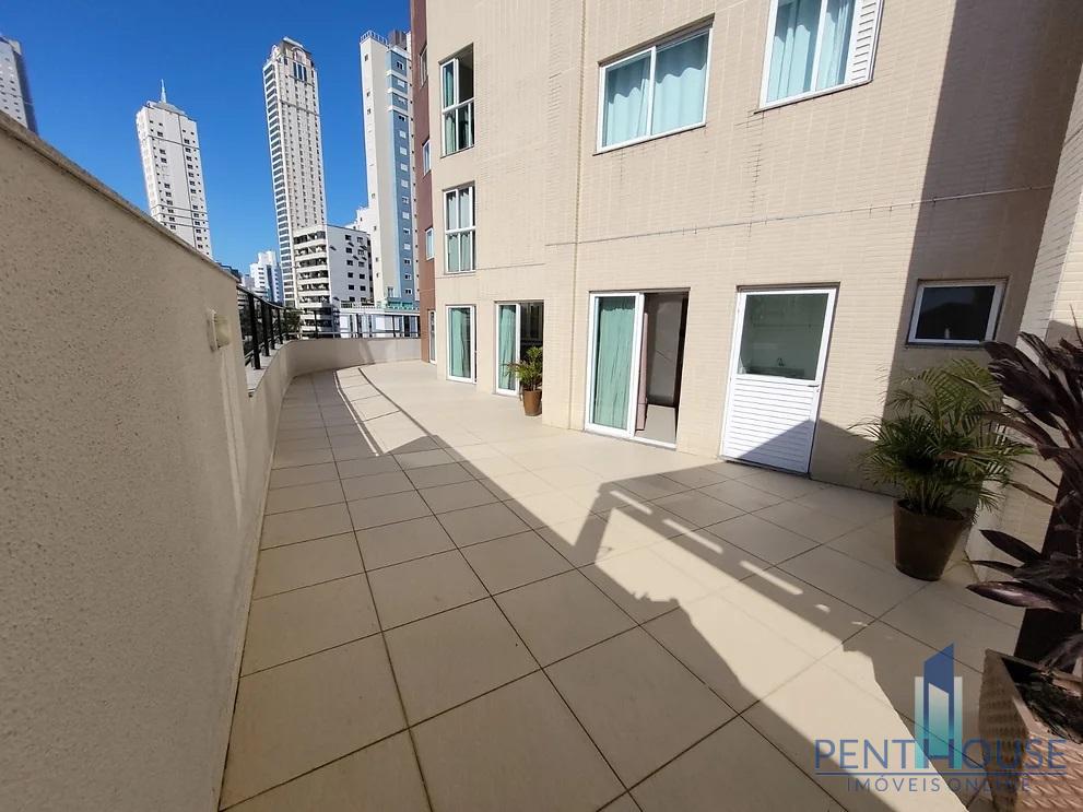 Apartamento à venda com 3 quartos, 285m² - Foto 2