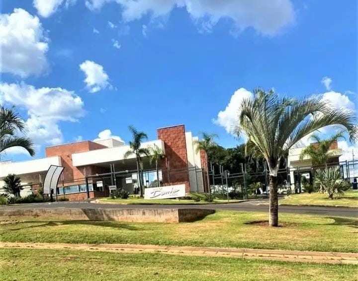 Casa de Condomínio à venda com 3 quartos, 277m² - Foto 2