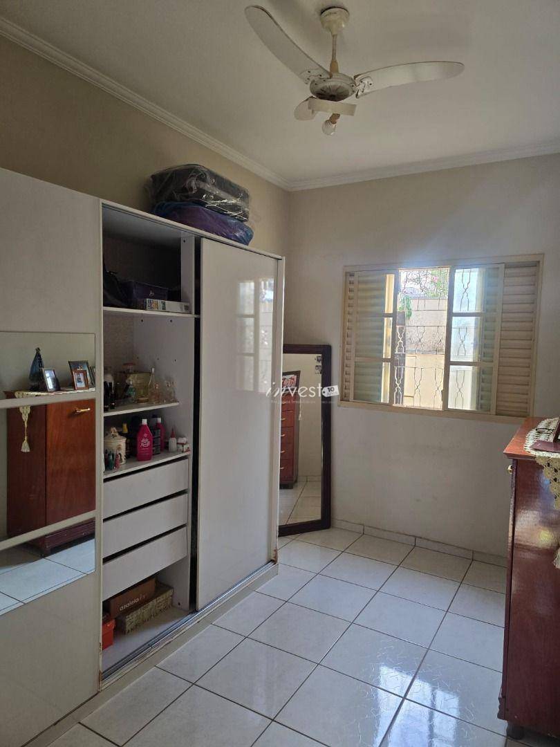 Casa à venda com 3 quartos, 192m² - Foto 14