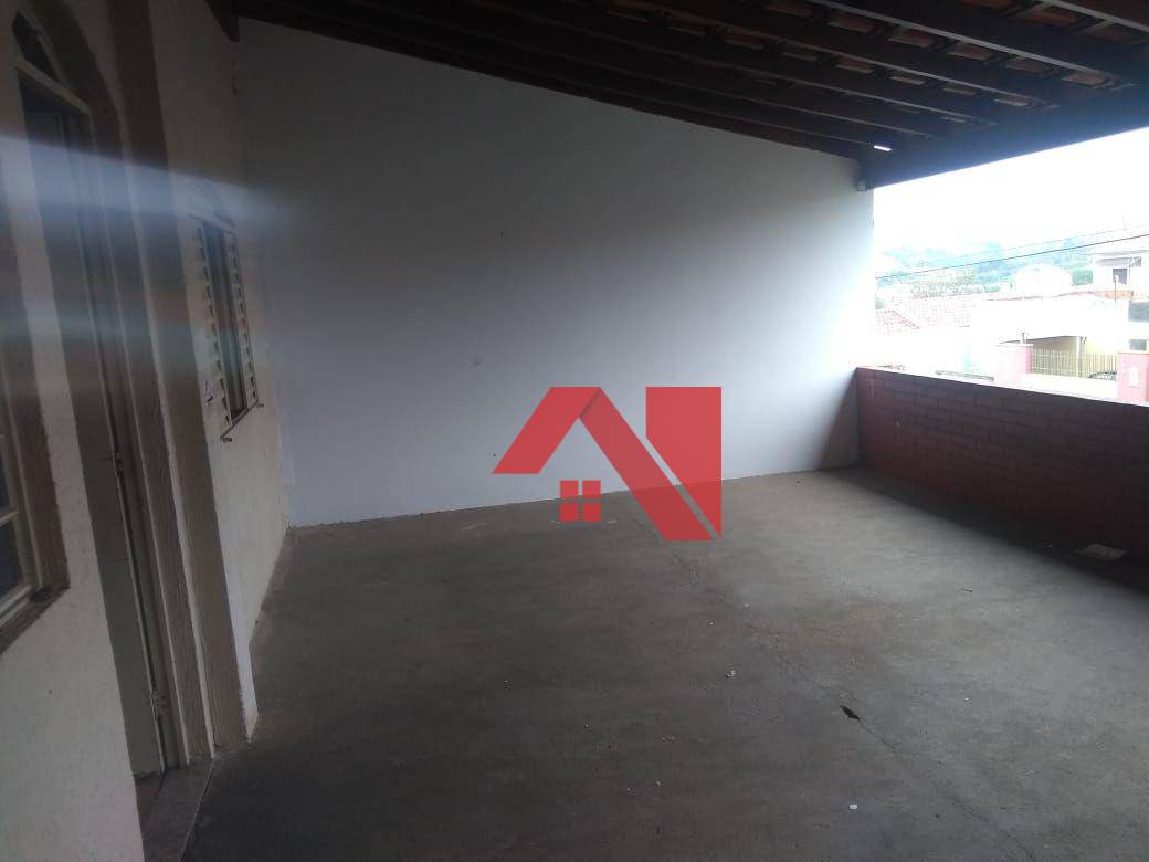 Casa à venda com 2 quartos, 100m² - Foto 14