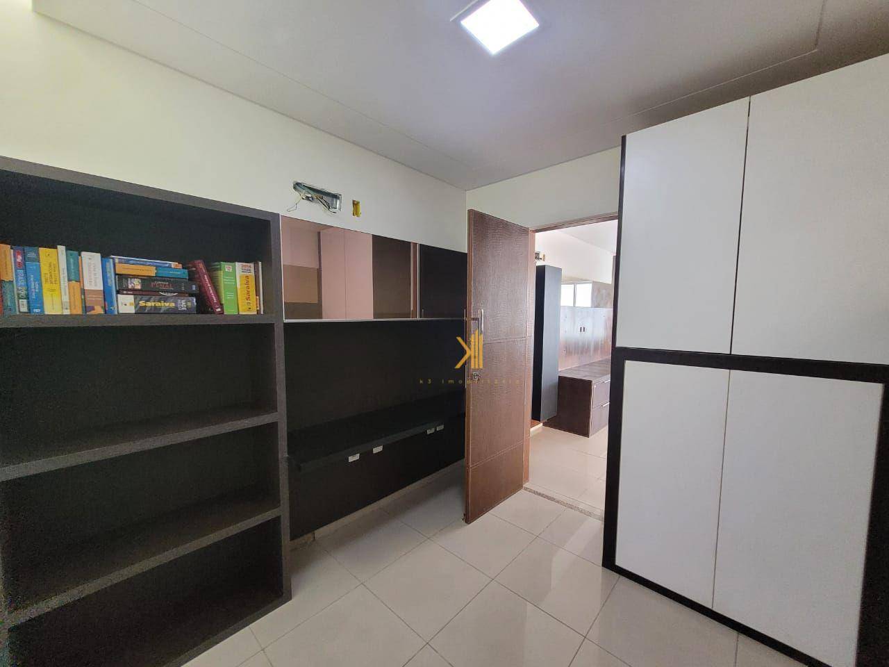 Casa à venda com 4 quartos, 200m² - Foto 10