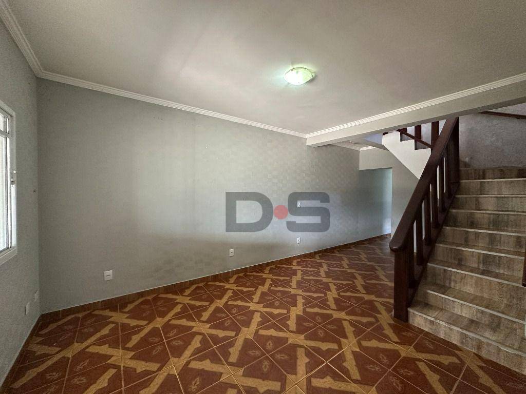 Sobrado, 4 quartos, 121 m² - Foto 1