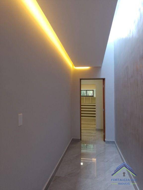 Casa de Condomínio à venda com 4 quartos, 245m² - Foto 13