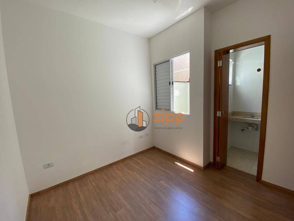 Casa de Condomínio para alugar com 2 quartos, 75m² - Foto 3