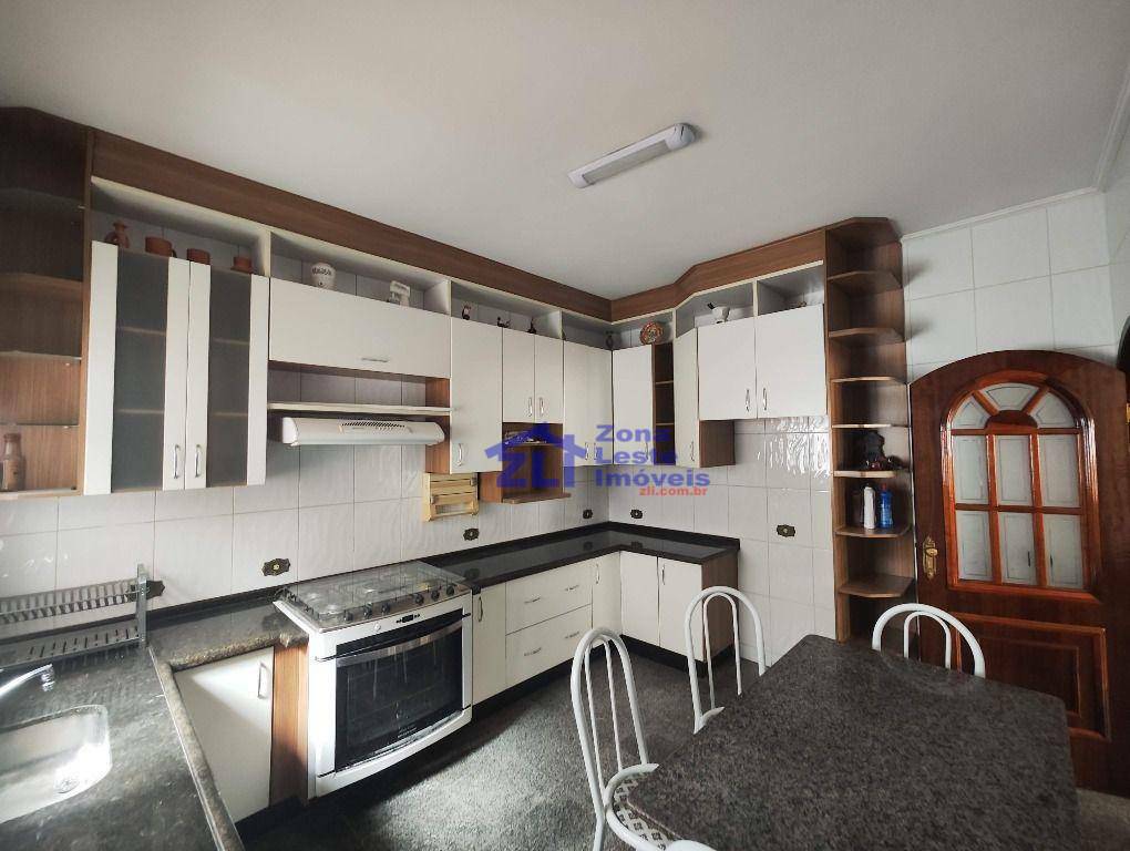 Casa à venda e aluguel com 3 quartos, 148m² - Foto 4
