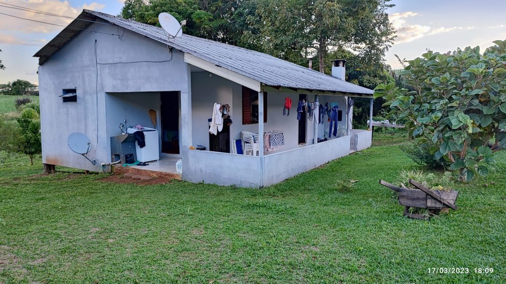 Fazenda à venda com 2 quartos, 8m² - Foto 2