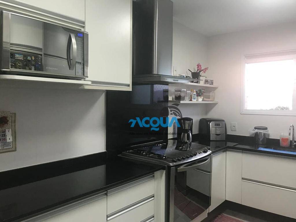 Apartamento à venda com 3 quartos, 158m² - Foto 5