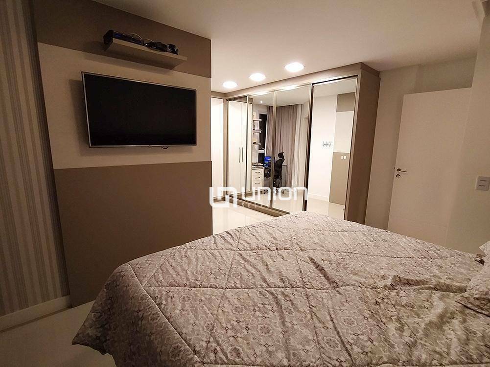 Apartamento à venda com 3 quartos, 134m² - Foto 12