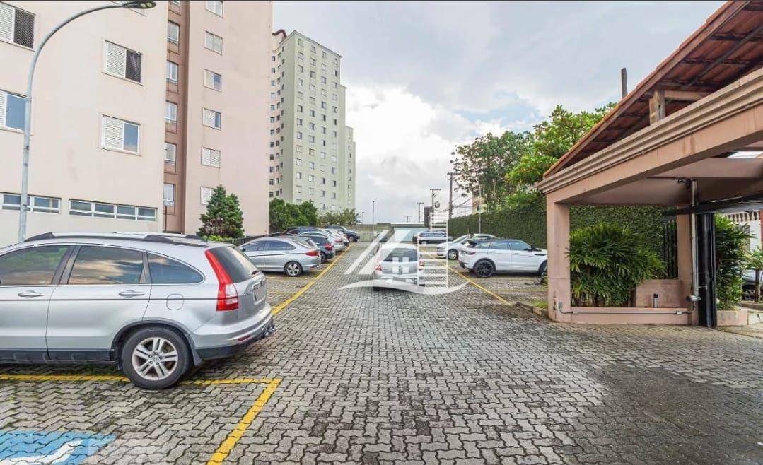 Apartamento à venda com 3 quartos, 60m² - Foto 2