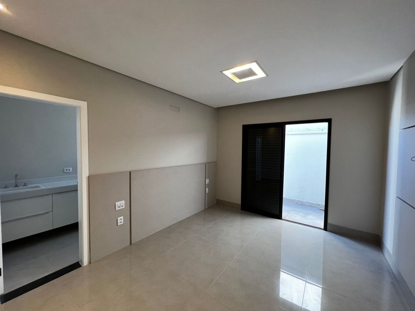 Casa à venda com 3 quartos, 200m² - Foto 25