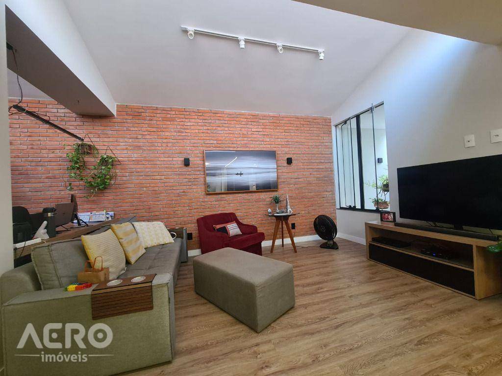 Casa à venda com 3 quartos, 252m² - Foto 26