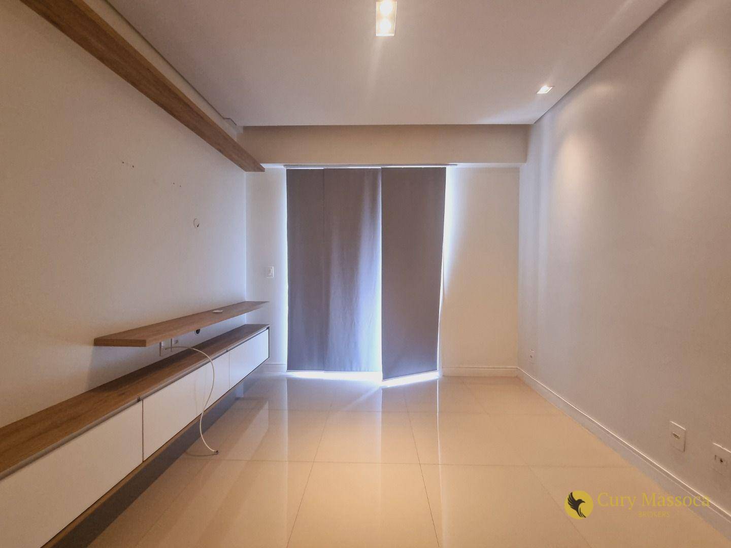 Apartamento para alugar com 2 quartos, 65m² - Foto 4