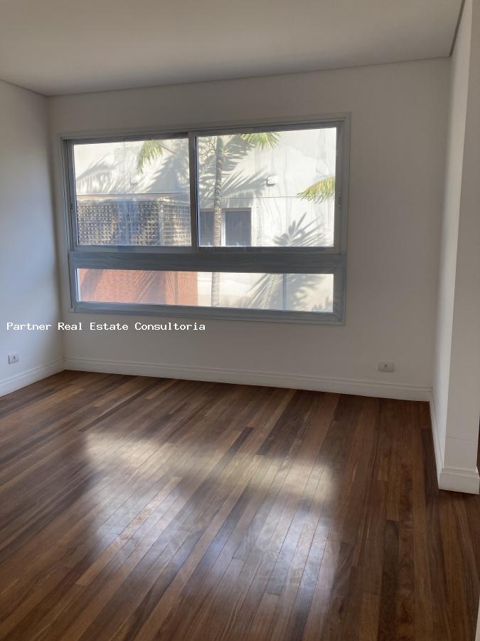 Casa de Condomínio à venda com 4 quartos, 300m² - Foto 26