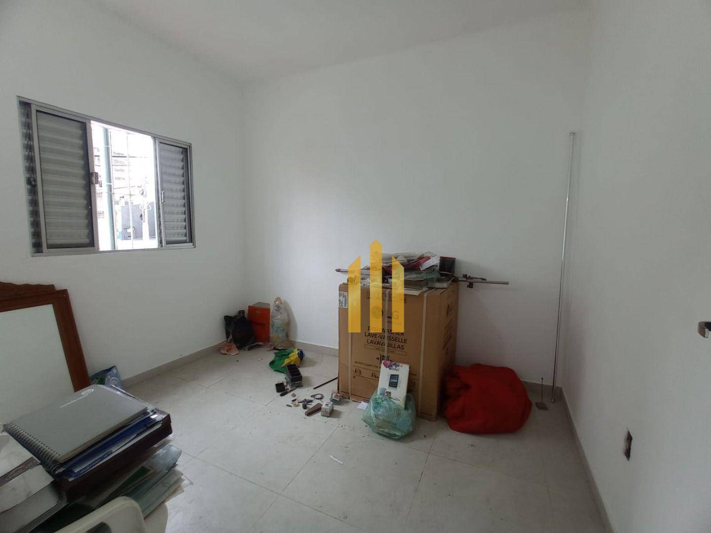 Casa para alugar com 2 quartos, 70m² - Foto 4