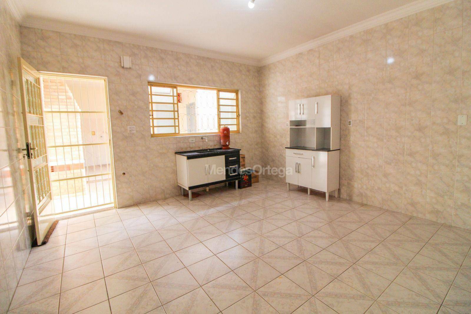 Casa à venda com 3 quartos, 190m² - Foto 11