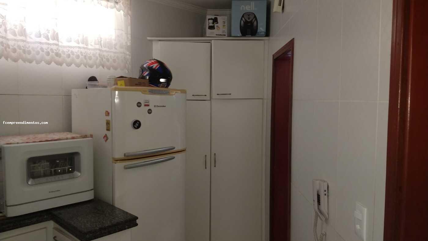 Apartamento à venda com 2 quartos, 72m² - Foto 10