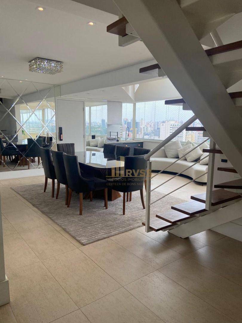 Cobertura, 3 quartos, 227 m² - Foto 2