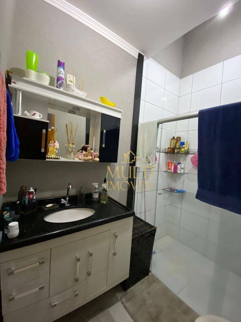 Casa à venda com 2 quartos, 180m² - Foto 4