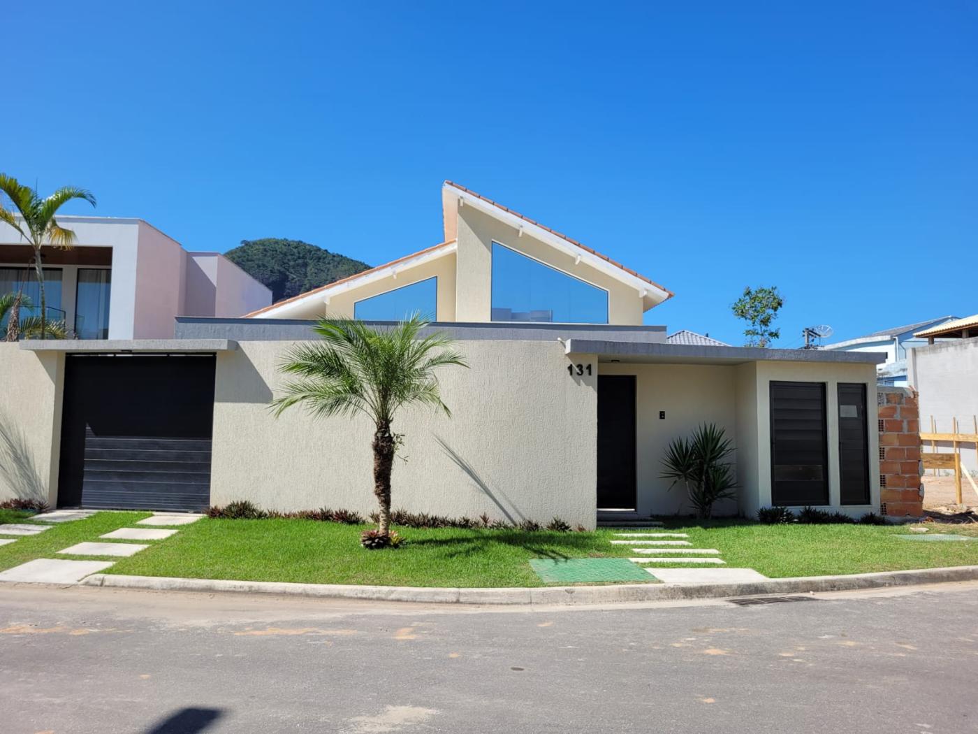 Casa de Condomínio à venda com 3 quartos, 399m² - Foto 1