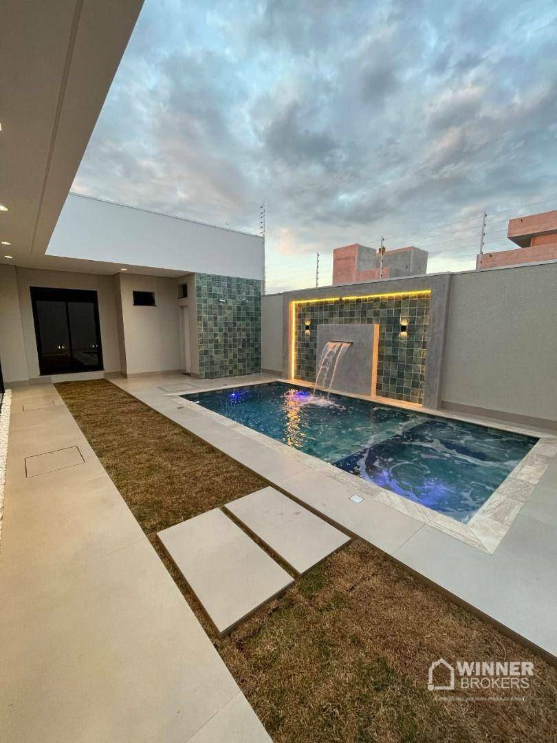 Casa à venda com 3 quartos, 209m² - Foto 4