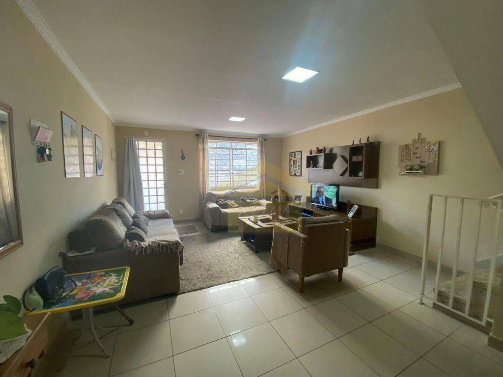 Sobrado à venda com 3 quartos, 125m² - Foto 2