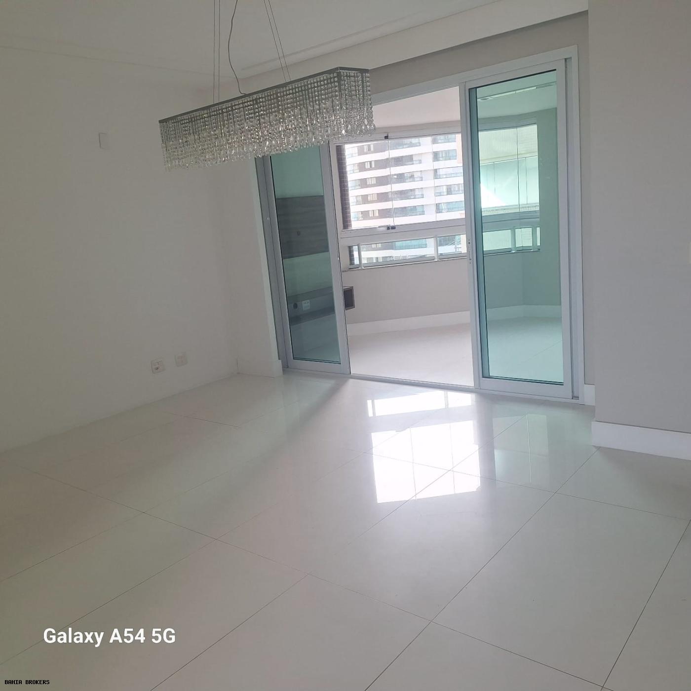 Apartamento para alugar com 4 quartos, 180m² - Foto 4