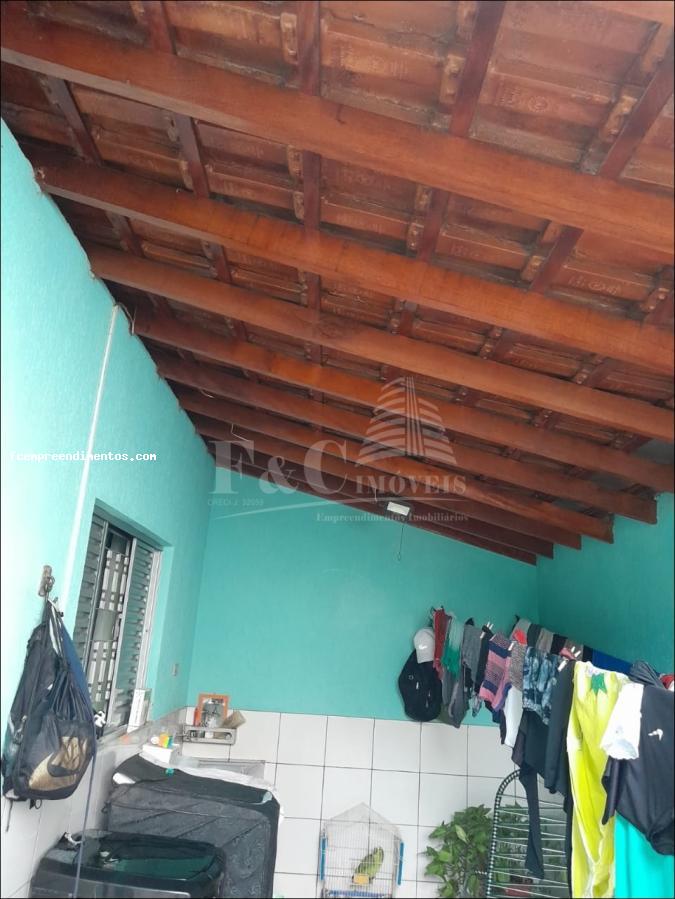 Casa à venda com 2 quartos, 140m² - Foto 9