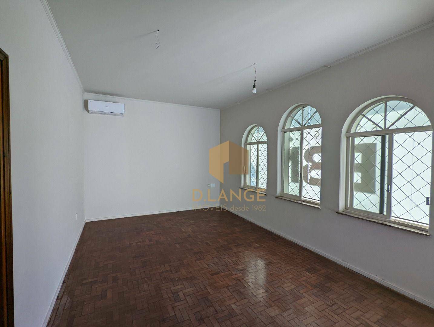 Casa para alugar com 3 quartos, 200m² - Foto 2