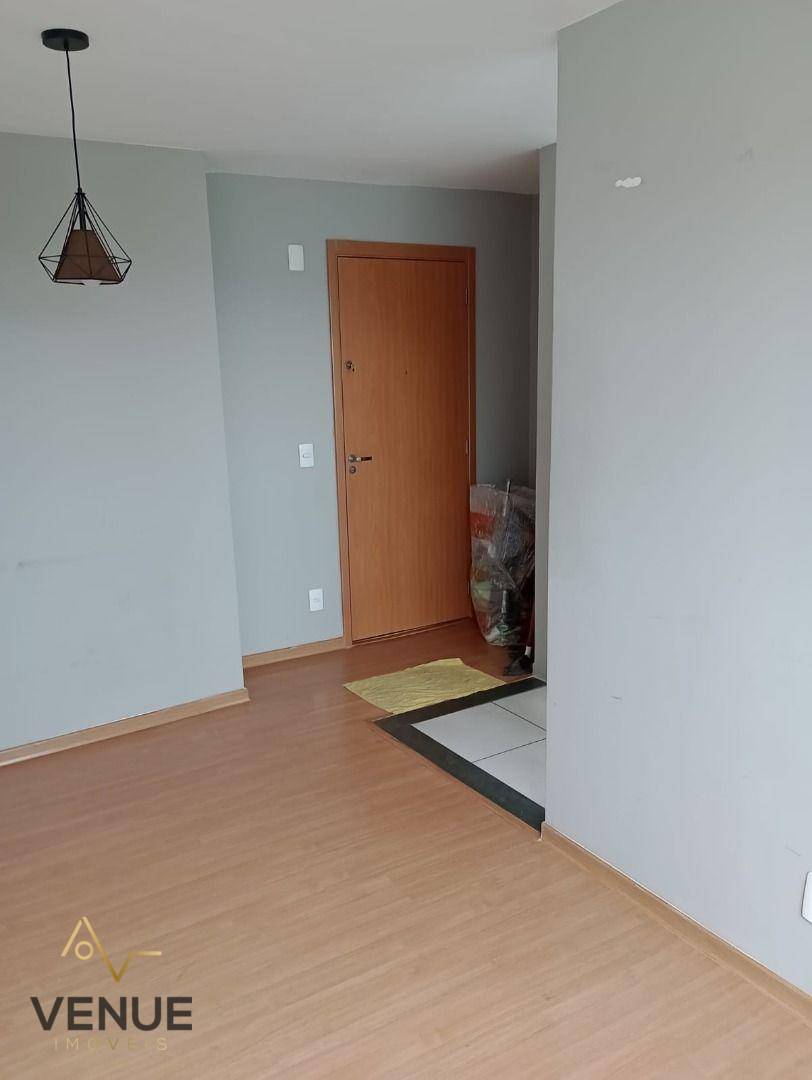 Apartamento à venda com 2 quartos, 44m² - Foto 2