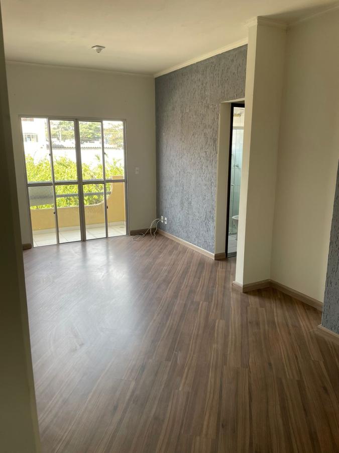 Apartamento à venda com 2 quartos, 65m² - Foto 1