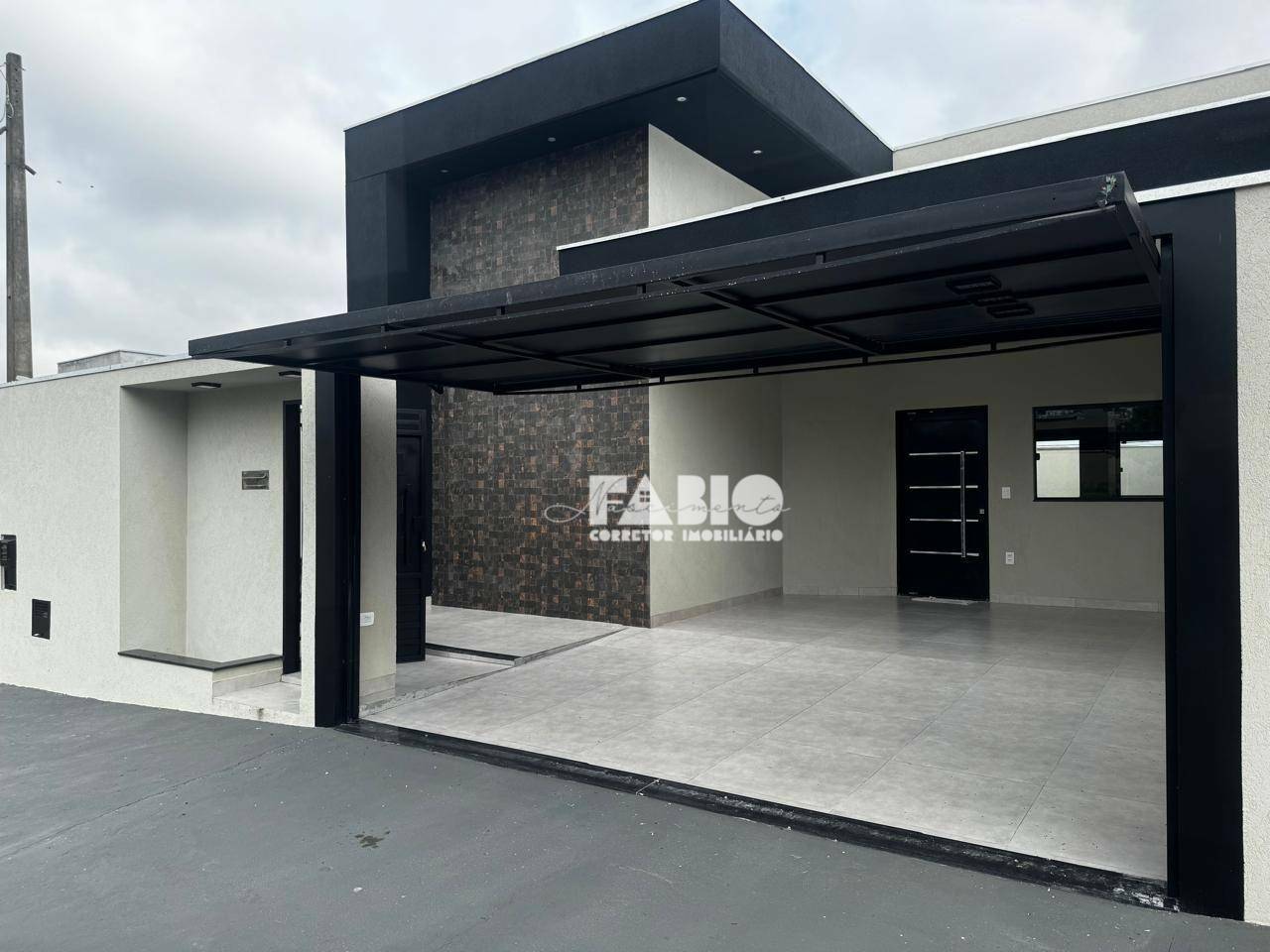 Casa à venda com 3 quartos, 102m² - Foto 1