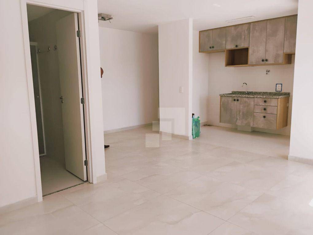 Apartamento para alugar com 2 quartos, 68m² - Foto 48