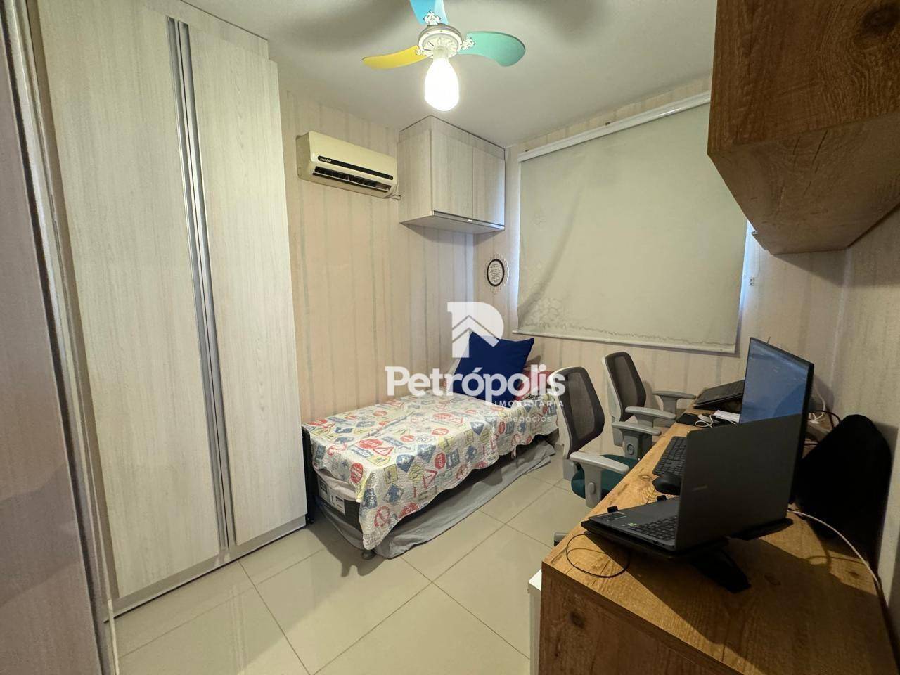 Apartamento à venda com 2 quartos, 66m² - Foto 11