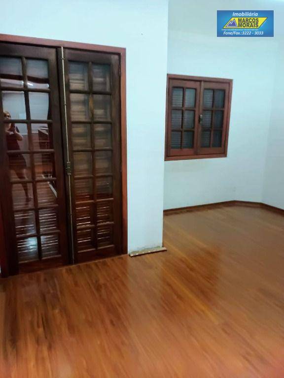 Casa de Condomínio para alugar com 3 quartos, 120m² - Foto 9