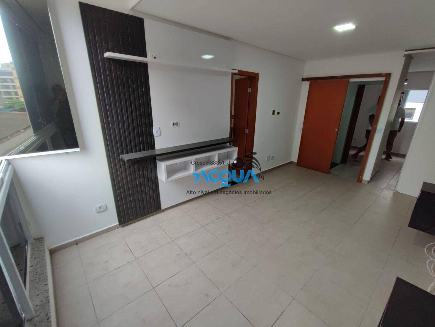 Casa à venda com 2 quartos, 120m² - Foto 2