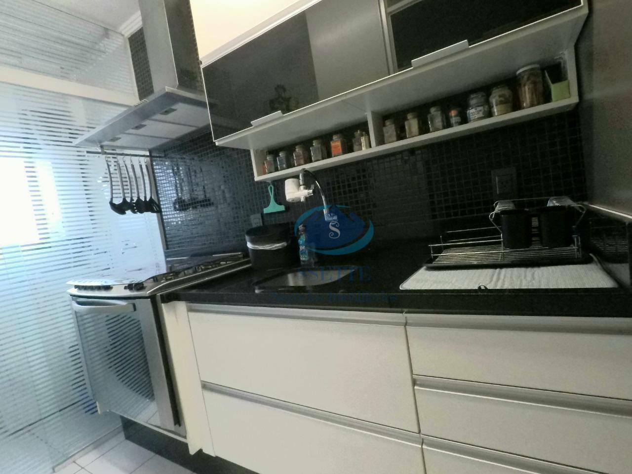 Apartamento à venda com 2 quartos, 80m² - Foto 29