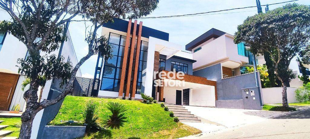 Casa de Condomínio à venda com 4 quartos, 328m² - Foto 2