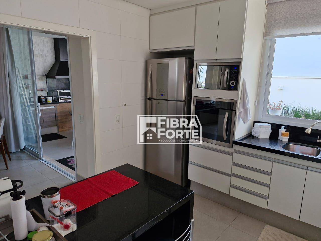 Casa de Condomínio para alugar com 3 quartos, 205m² - Foto 7