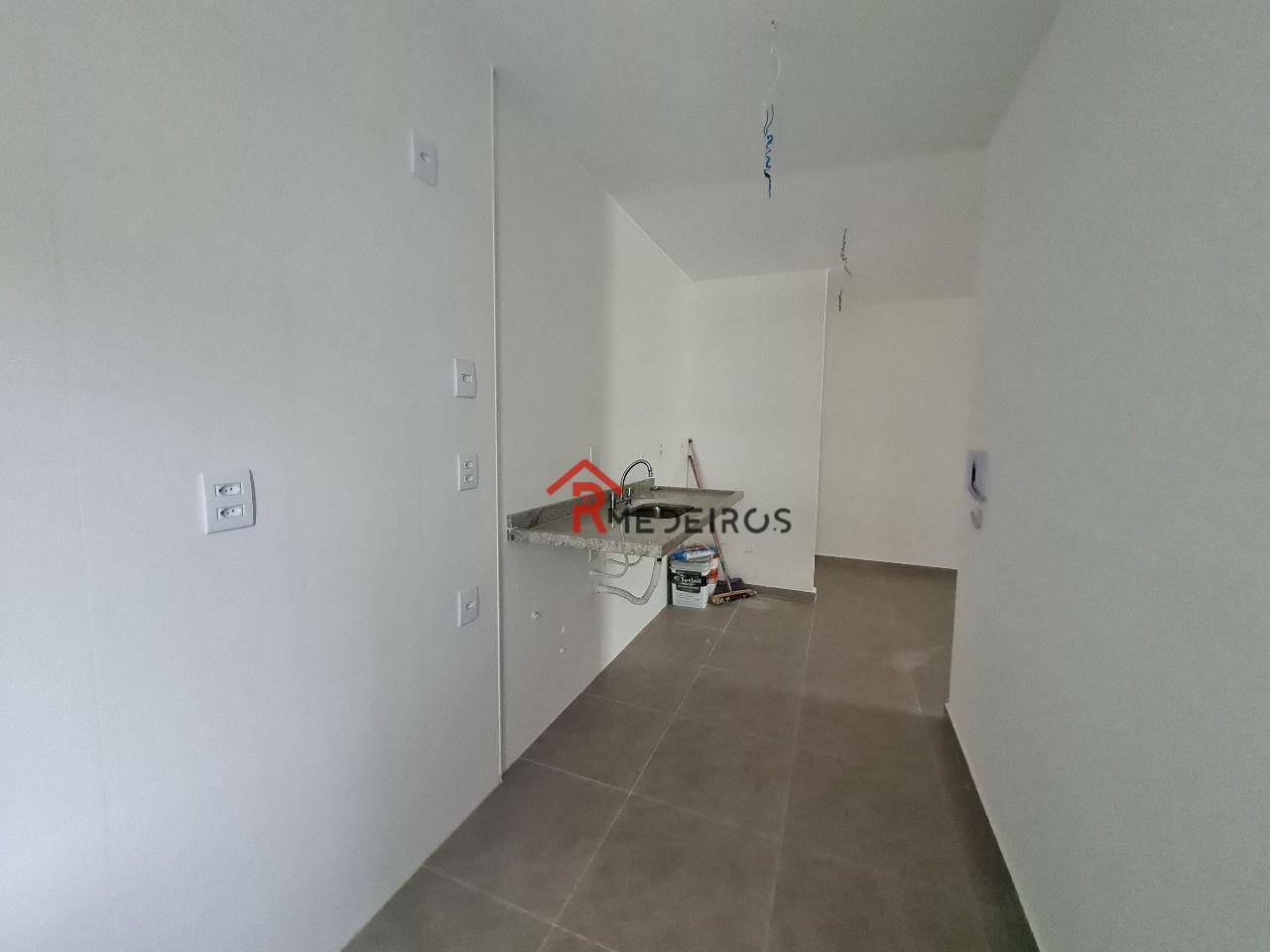 Apartamento à venda com 2 quartos, 101m² - Foto 4