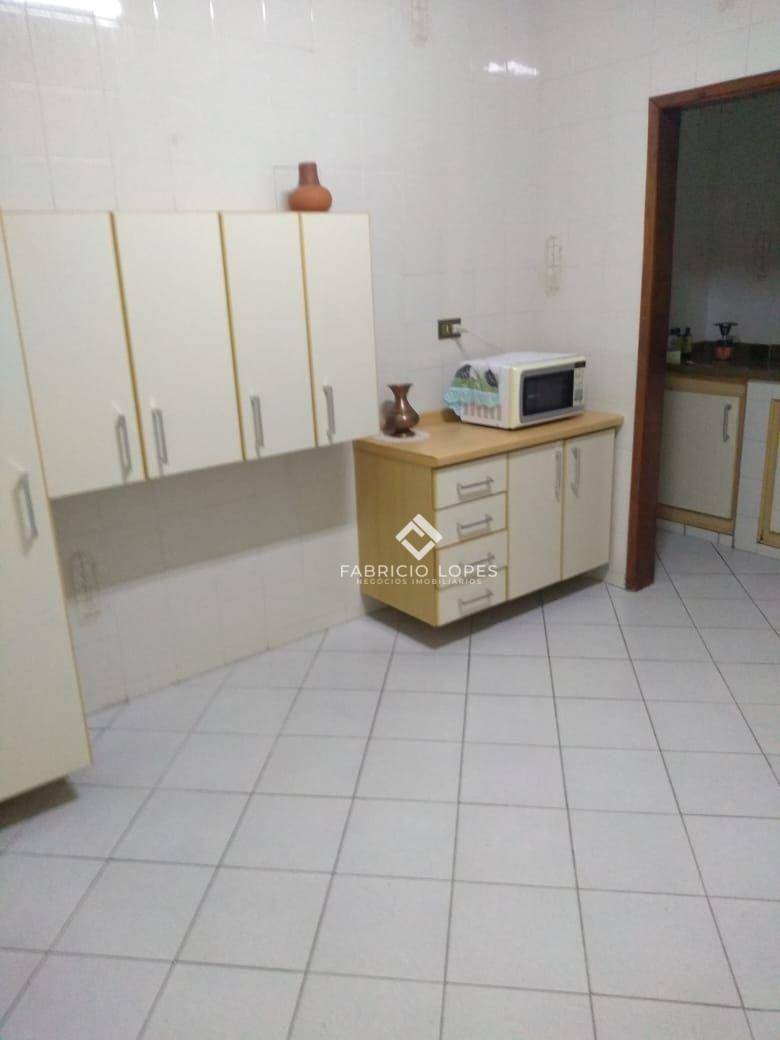 Casa para alugar com 3 quartos, 120m² - Foto 26