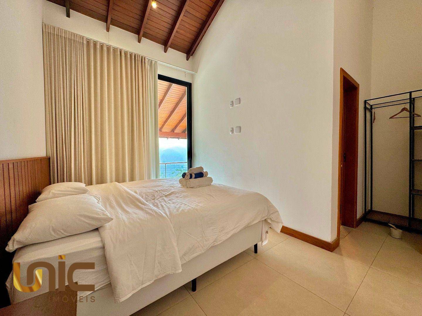Casa de Condomínio à venda com 4 quartos, 283m² - Foto 31