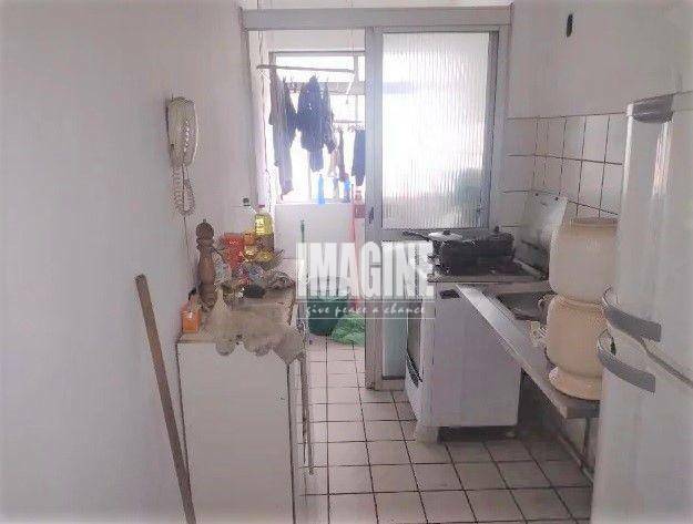 Apartamento à venda com 2 quartos, 50m² - Foto 2